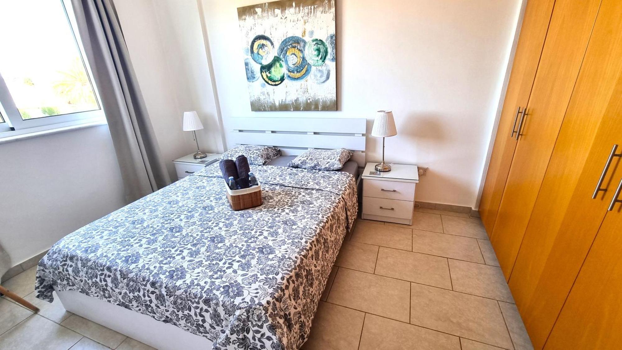 Haven: 7-minute Walk To The + Pool Daire Larnaca