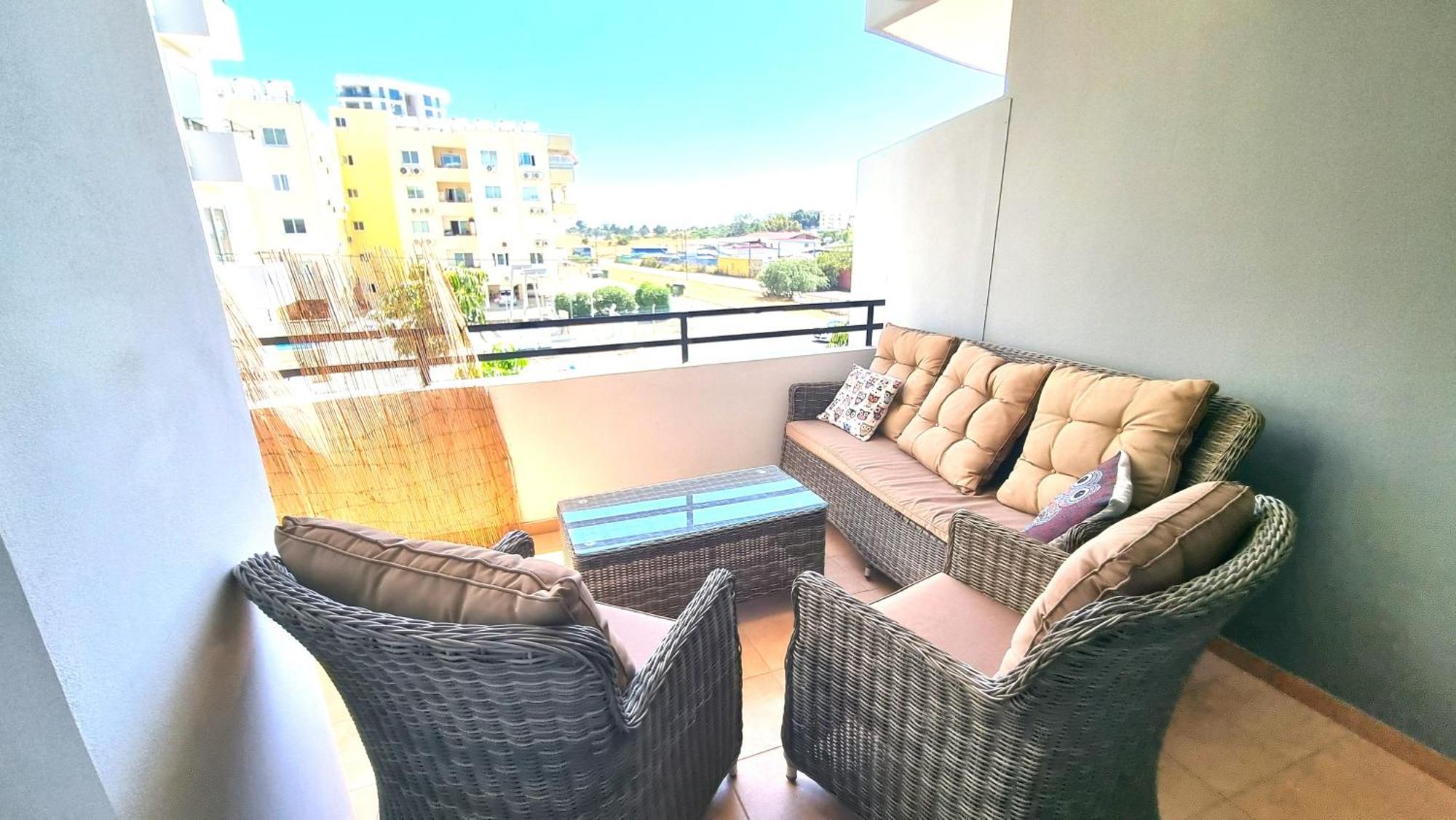 Daire Haven: 7-minute Walk To The + Pool Larnaca